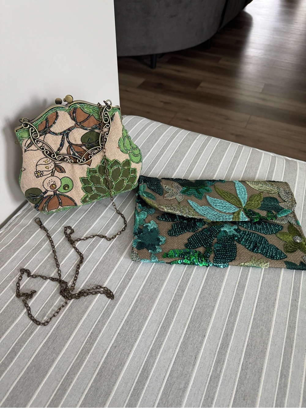 Green Floral Embroidered Mini Bag - Women’s Evening Clutch